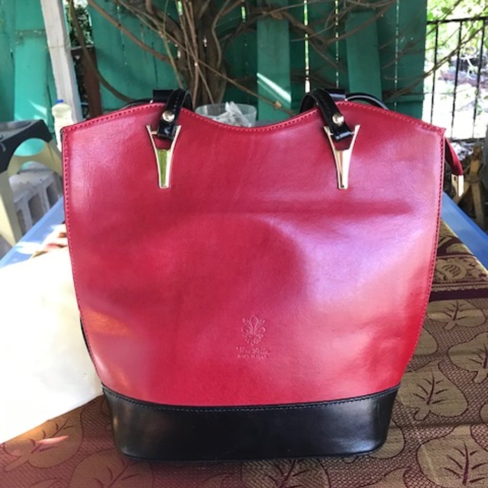 Italian leather red convertible bag (medium size)